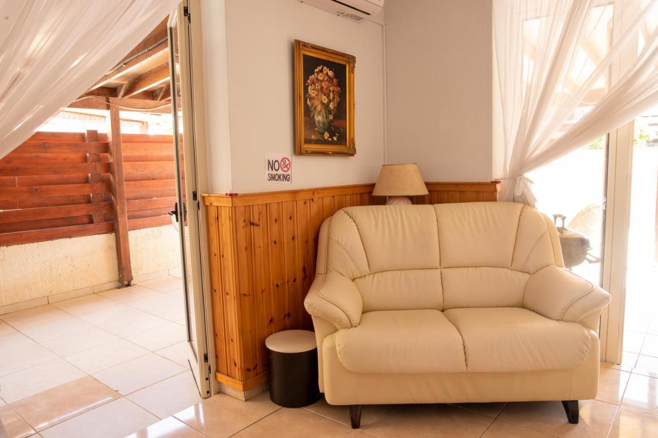 Апартаменты Spyros No23 Charming Oceanview Maisonette Менеоу